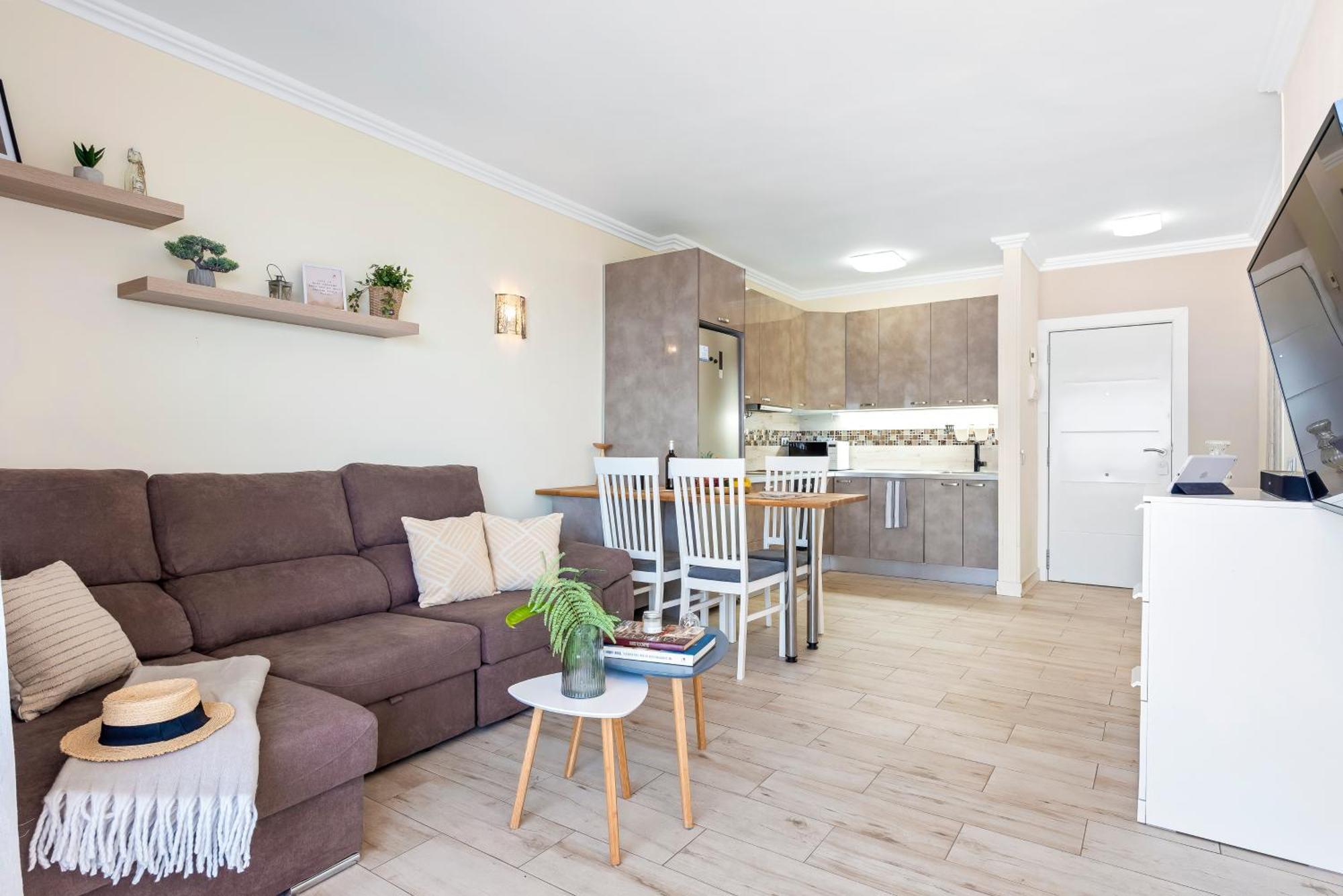Ocean Smart Home, Hi-End Services, Media Streaming アデヘ エクステリア 写真